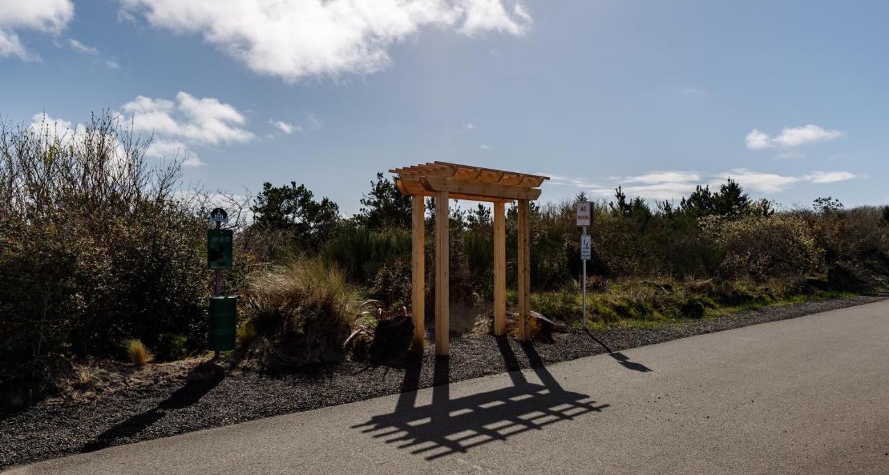 Whale Of A Tale Villa Ocean Shores Bagian luar foto